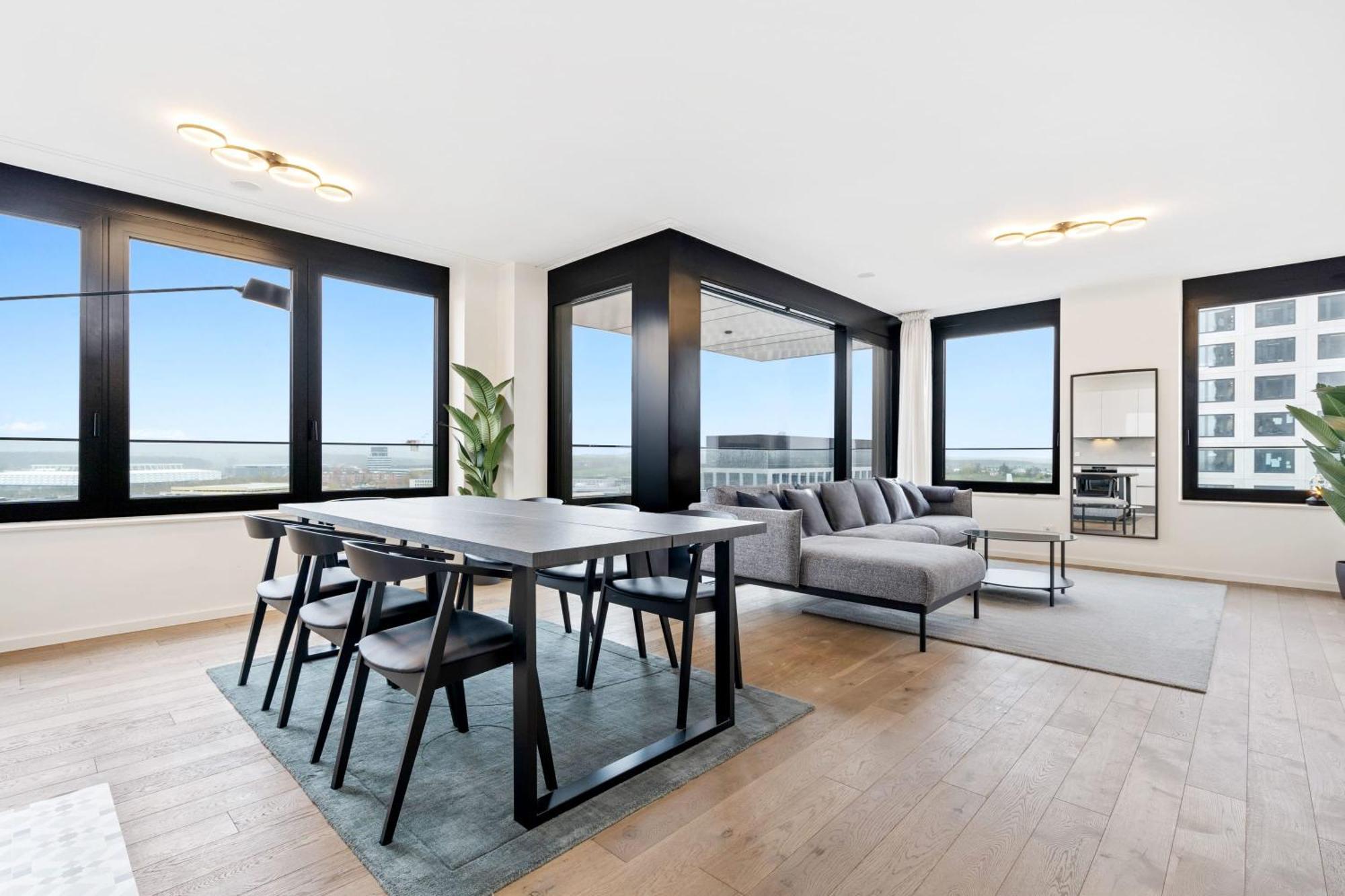 Modern 2BR Apartment with Pool & City Views Luxembourg Exterior photo